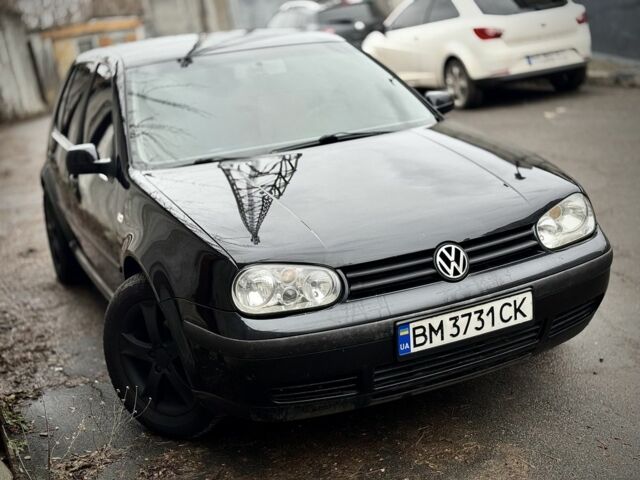 Черный Фольксваген Гольф, объемом двигателя 1.6 л и пробегом 260 тыс. км за 4000 $, фото 1 на Automoto.ua