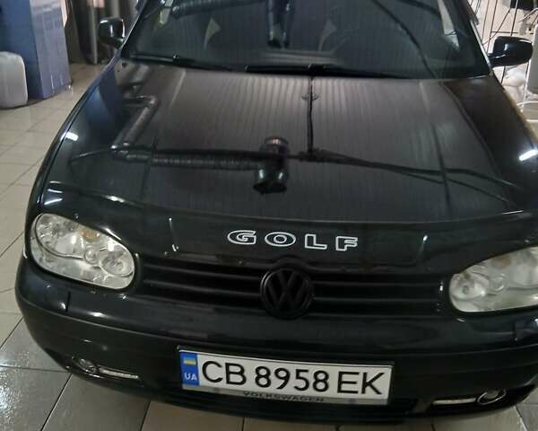 Черный Фольксваген Гольф, объемом двигателя 1.6 л и пробегом 286 тыс. км за 4800 $, фото 1 на Automoto.ua