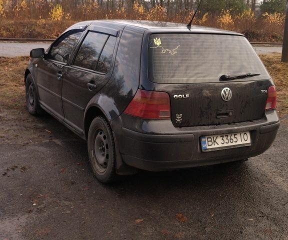 Чорний Фольксваген Гольф, об'ємом двигуна 1.9 л та пробігом 270 тис. км за 4000 $, фото 1 на Automoto.ua