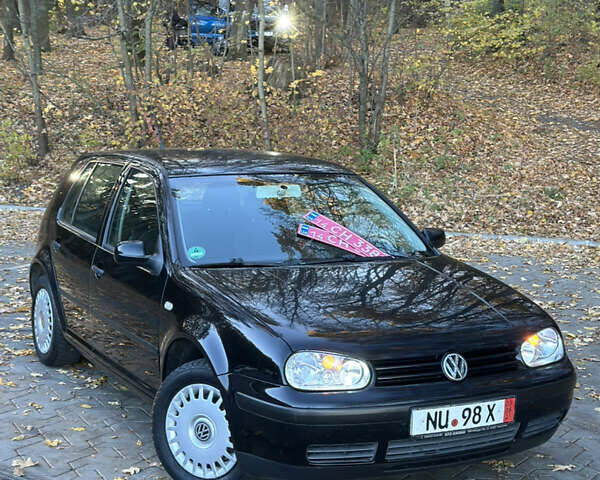 Черный Фольксваген Гольф, объемом двигателя 1.39 л и пробегом 231 тыс. км за 3799 $, фото 1 на Automoto.ua