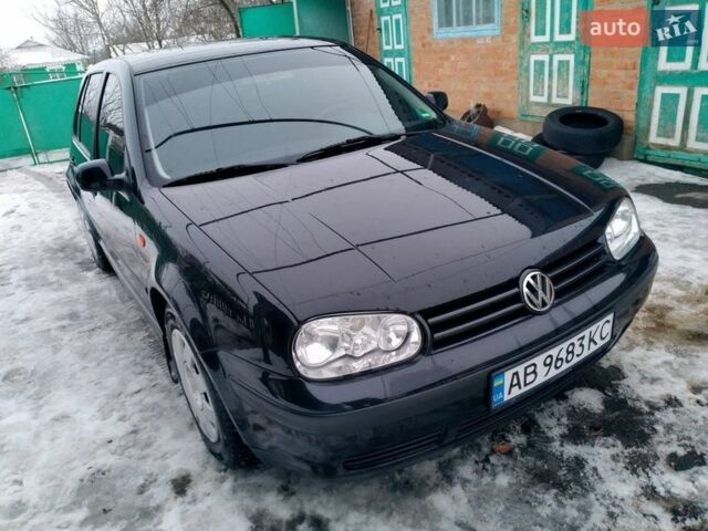 Черный Фольксваген Гольф, объемом двигателя 1.39 л и пробегом 260 тыс. км за 4200 $, фото 1 на Automoto.ua