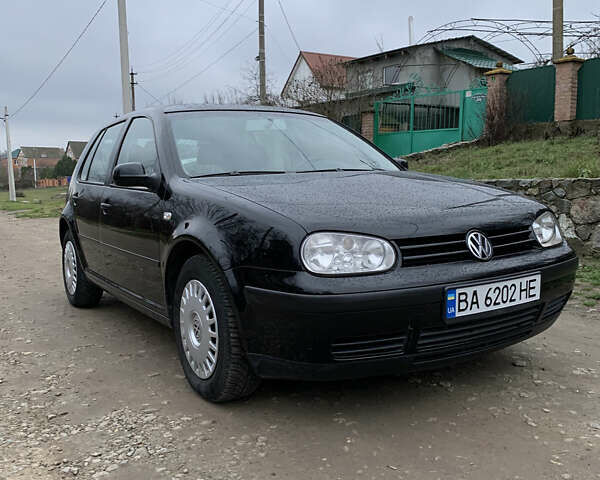 Чорний Фольксваген Гольф, об'ємом двигуна 1.6 л та пробігом 111 тис. км за 4400 $, фото 1 на Automoto.ua