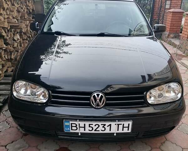 Чорний Фольксваген Гольф, об'ємом двигуна 1.6 л та пробігом 215 тис. км за 4700 $, фото 1 на Automoto.ua
