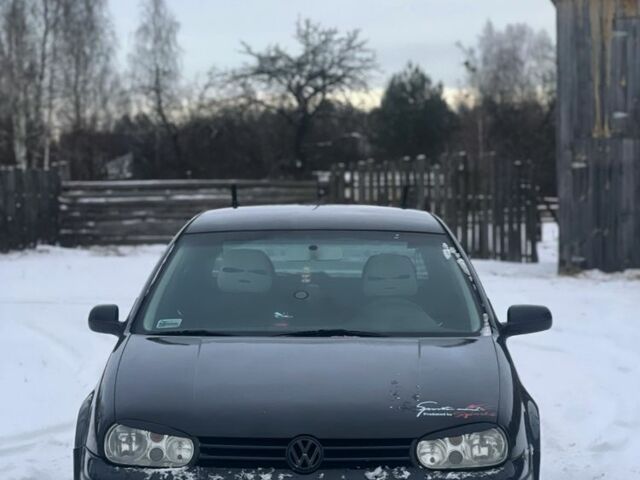 Черный Фольксваген Гольф, объемом двигателя 1.9 л и пробегом 354 тыс. км за 1800 $, фото 1 на Automoto.ua