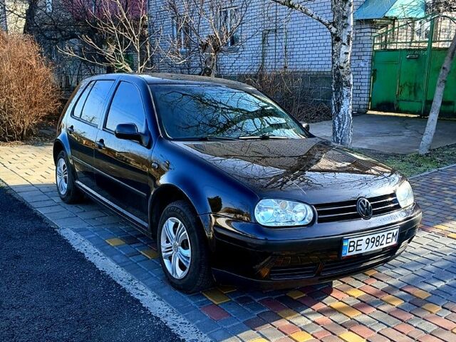 Черный Фольксваген Гольф, объемом двигателя 1.4 л и пробегом 226 тыс. км за 4600 $, фото 1 на Automoto.ua