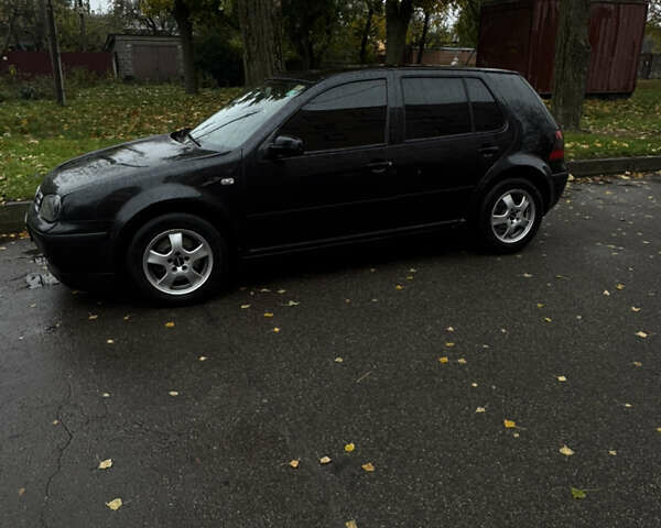 Черный Фольксваген Гольф, объемом двигателя 1.9 л и пробегом 238 тыс. км за 4200 $, фото 1 на Automoto.ua