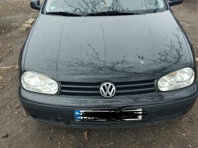 Черный Фольксваген Гольф, объемом двигателя 1.4 л и пробегом 216 тыс. км за 3500 $, фото 1 на Automoto.ua