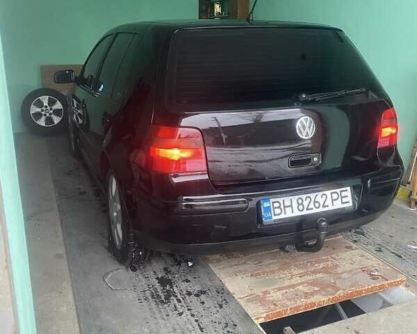 Черный Фольксваген Гольф, объемом двигателя 1.9 л и пробегом 225 тыс. км за 5300 $, фото 1 на Automoto.ua