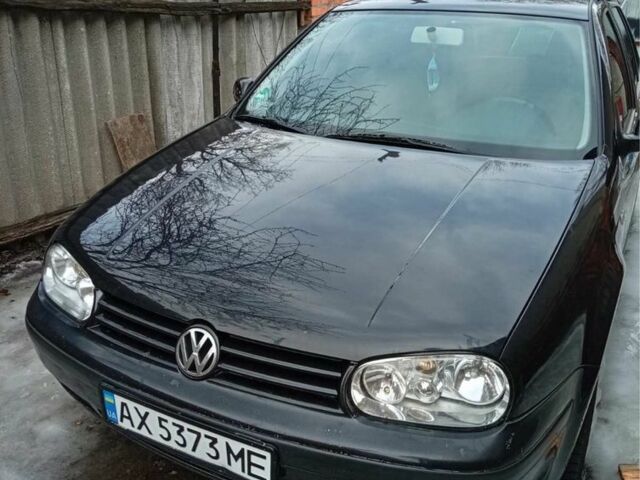 Черный Фольксваген Гольф, объемом двигателя 1.6 л и пробегом 290 тыс. км за 3900 $, фото 1 на Automoto.ua