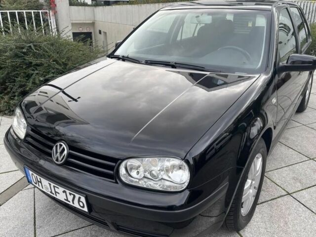 Черный Фольксваген Гольф, объемом двигателя 1.9 л и пробегом 240 тыс. км за 1100 $, фото 1 на Automoto.ua