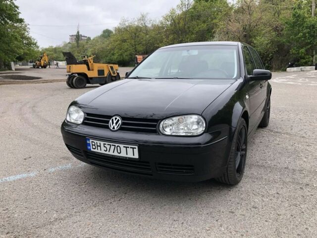 Черный Фольксваген Гольф, объемом двигателя 2 л и пробегом 202 тыс. км за 6000 $, фото 1 на Automoto.ua