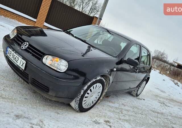 Чорний Фольксваген Гольф, об'ємом двигуна 1.39 л та пробігом 320 тис. км за 3999 $, фото 1 на Automoto.ua
