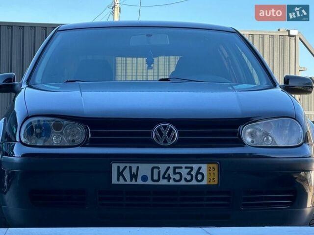 Чорний Фольксваген Гольф, об'ємом двигуна 1.6 л та пробігом 225 тис. км за 4950 $, фото 1 на Automoto.ua