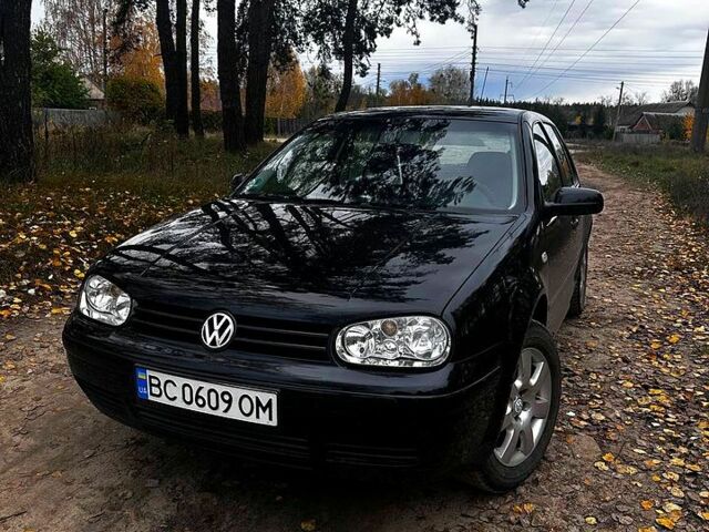 Черный Фольксваген Гольф, объемом двигателя 1.4 л и пробегом 214 тыс. км за 4600 $, фото 1 на Automoto.ua