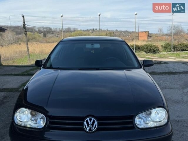 Чорний Фольксваген Гольф, об'ємом двигуна 1.39 л та пробігом 270 тис. км за 3950 $, фото 1 на Automoto.ua