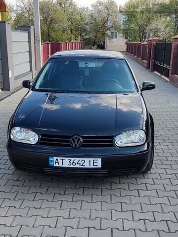 Черный Фольксваген Гольф, объемом двигателя 1.39 л и пробегом 212 тыс. км за 3800 $, фото 1 на Automoto.ua