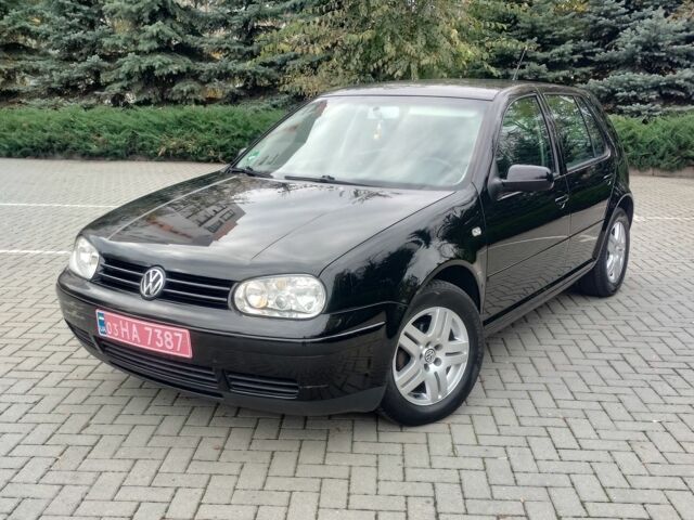 Черный Фольксваген Гольф, объемом двигателя 1.6 л и пробегом 213 тыс. км за 5300 $, фото 1 на Automoto.ua