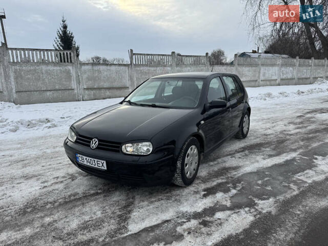 Черный Фольксваген Гольф, объемом двигателя 1.6 л и пробегом 198 тыс. км за 4950 $, фото 1 на Automoto.ua