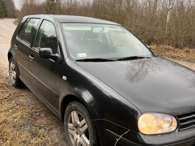 Черный Фольксваген Гольф, объемом двигателя 1.9 л и пробегом 320 тыс. км за 1890 $, фото 1 на Automoto.ua