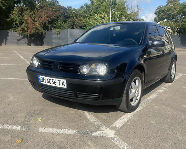 Черный Фольксваген Гольф, объемом двигателя 1.39 л и пробегом 245 тыс. км за 4700 $, фото 1 на Automoto.ua