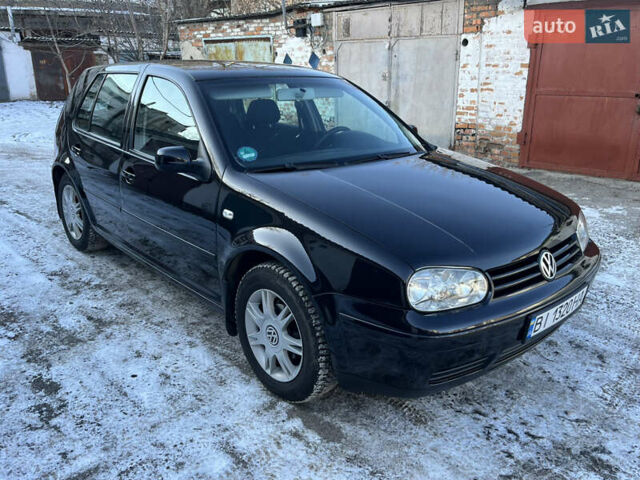 Черный Фольксваген Гольф, объемом двигателя 1.6 л и пробегом 213 тыс. км за 4550 $, фото 1 на Automoto.ua