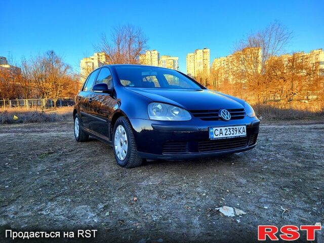 Черный Фольксваген Гольф, объемом двигателя 1.4 л и пробегом 218 тыс. км за 5500 $, фото 1 на Automoto.ua