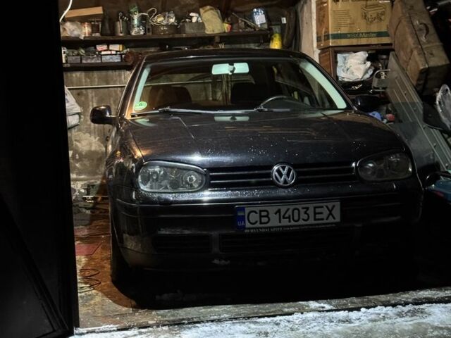 Черный Фольксваген Гольф, объемом двигателя 1.6 л и пробегом 198 тыс. км за 4950 $, фото 1 на Automoto.ua