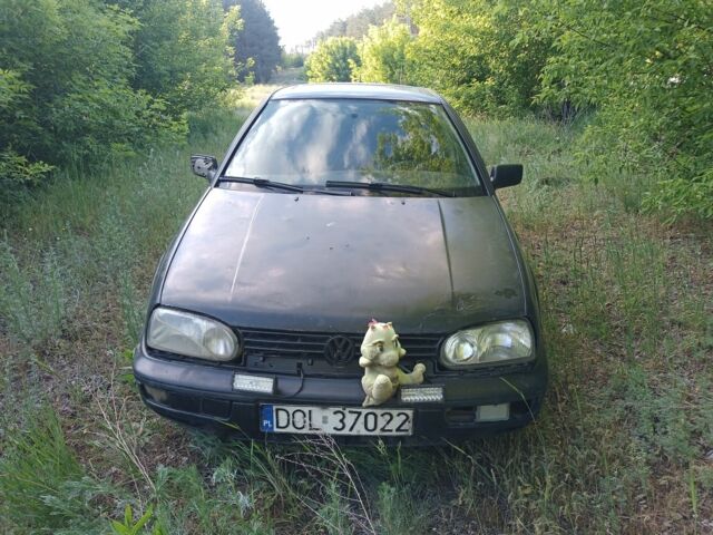 Черный Фольксваген Гольф, объемом двигателя 1.9 л и пробегом 280 тыс. км за 1744 $, фото 1 на Automoto.ua