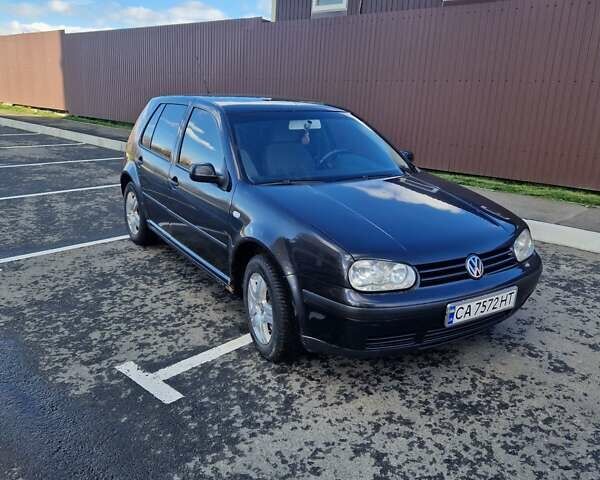 Черный Фольксваген Гольф, объемом двигателя 1.9 л и пробегом 390 тыс. км за 4500 $, фото 1 на Automoto.ua