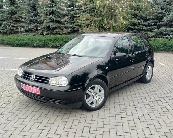 Чорний Фольксваген Гольф, об'ємом двигуна 1.6 л та пробігом 213 тис. км за 5300 $, фото 1 на Automoto.ua