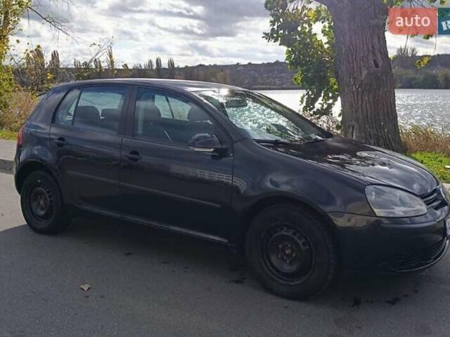 Черный Фольксваген Гольф, объемом двигателя 1.39 л и пробегом 257 тыс. км за 4500 $, фото 1 на Automoto.ua