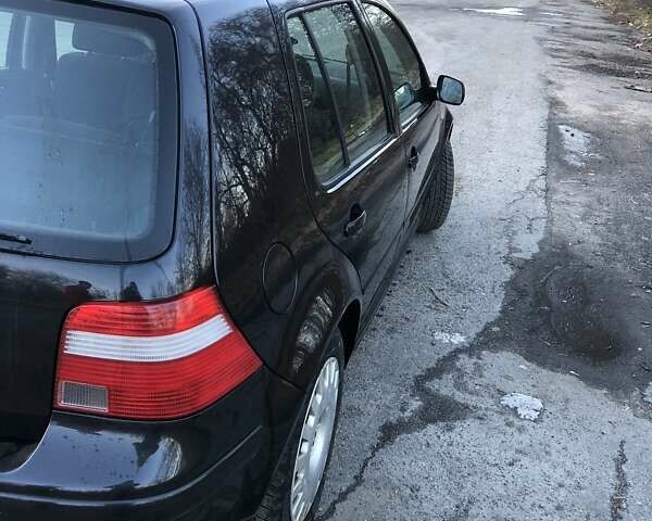 Черный Фольксваген Гольф, объемом двигателя 1.4 л и пробегом 212 тыс. км за 4750 $, фото 1 на Automoto.ua