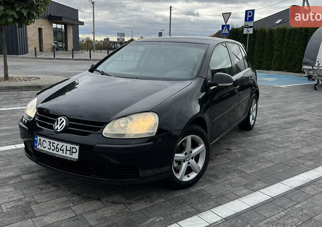 Фольксваген Гольф 2004 у Луцьку на Automoto.ua Чорний Фольксваген Гольф, об'ємом двигуна 1.39 л та пробігом 245 тис. км за 5000 $, фото 1 на Automoto.ua