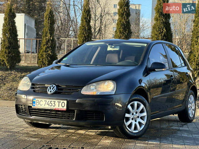 Черный Фольксваген Гольф, объемом двигателя 1.6 л и пробегом 216 тыс. км за 4850 $, фото 1 на Automoto.ua