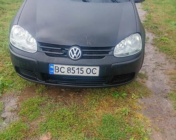 Фольксваген Гольф 2004 у Яворове на Automoto.ua Чорний Фольксваген Гольф, об'ємом двигуна 1.4 л та пробігом 180 тис. км за 3000 $, фото 1 на Automoto.ua