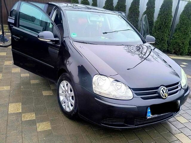 Чорний Фольксваген Гольф, об'ємом двигуна 1.6 л та пробігом 205 тис. км за 5099 $, фото 1 на Automoto.ua
