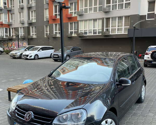 Чорний Фольксваген Гольф, об'ємом двигуна 1.6 л та пробігом 270 тис. км за 5900 $, фото 1 на Automoto.ua