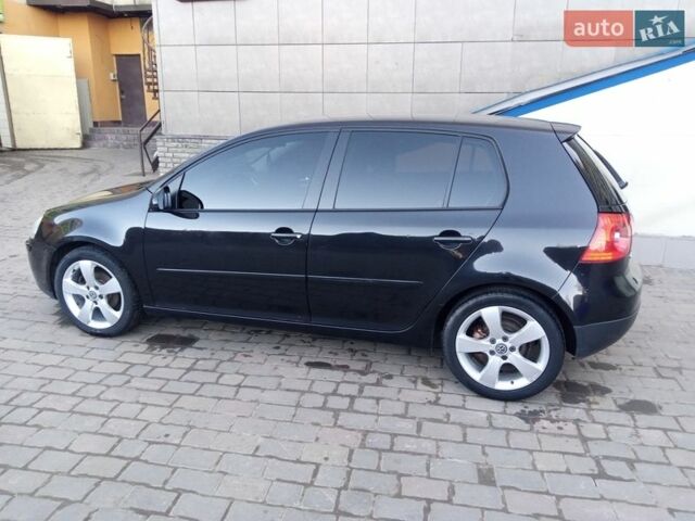 Черный Фольксваген Гольф, объемом двигателя 1.6 л и пробегом 230 тыс. км за 5499 $, фото 1 на Automoto.ua