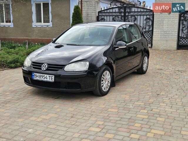 Черный Фольксваген Гольф, объемом двигателя 1.39 л и пробегом 270 тыс. км за 4700 $, фото 1 на Automoto.ua