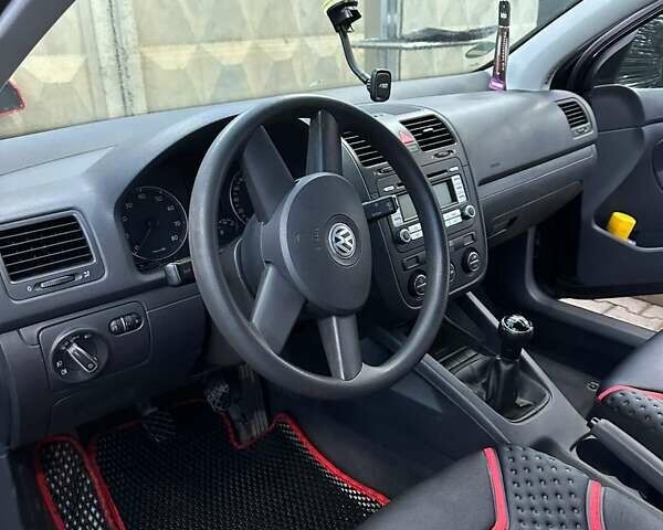 Черный Фольксваген Гольф, объемом двигателя 1.4 л и пробегом 191 тыс. км за 4307 $, фото 1 на Automoto.ua