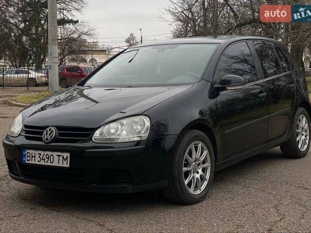 Черный Фольксваген Гольф, объемом двигателя 1.6 л и пробегом 230 тыс. км за 5700 $, фото 1 на Automoto.ua