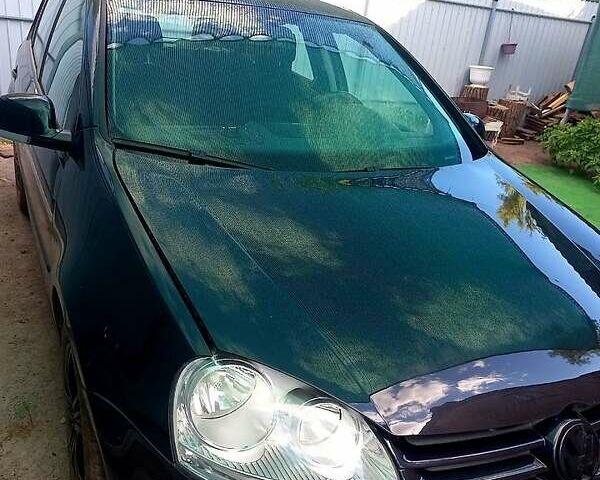 Черный Фольксваген Гольф, объемом двигателя 1.4 л и пробегом 211 тыс. км за 6000 $, фото 1 на Automoto.ua