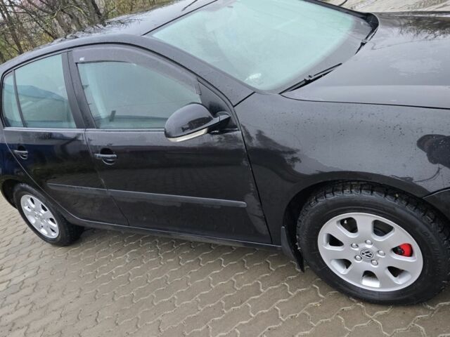 Черный Фольксваген Гольф, объемом двигателя 1.4 л и пробегом 220 тыс. км за 5600 $, фото 1 на Automoto.ua