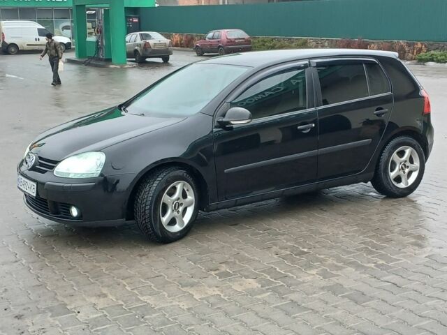 Черный Фольксваген Гольф, объемом двигателя 1.4 л и пробегом 290 тыс. км за 4500 $, фото 1 на Automoto.ua