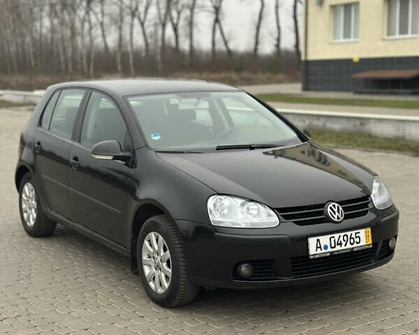 Черный Фольксваген Гольф, объемом двигателя 1.39 л и пробегом 199 тыс. км за 5000 $, фото 1 на Automoto.ua