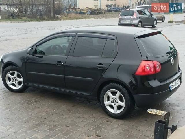 Черный Фольксваген Гольф, объемом двигателя 1.4 л и пробегом 300 тыс. км за 4450 $, фото 1 на Automoto.ua