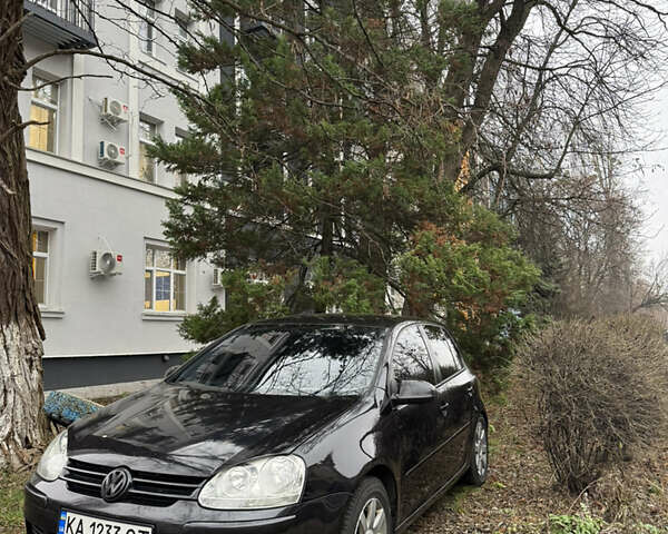 Черный Фольксваген Гольф, объемом двигателя 1.6 л и пробегом 352 тыс. км за 6550 $, фото 1 на Automoto.ua