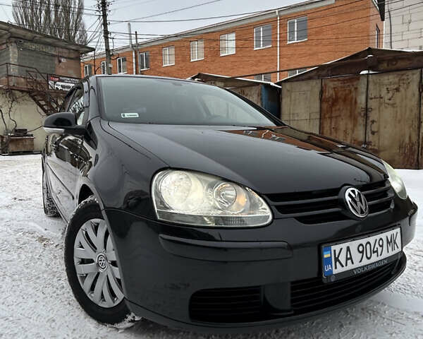 Черный Фольксваген Гольф, объемом двигателя 1.6 л и пробегом 252 тыс. км за 6500 $, фото 1 на Automoto.ua