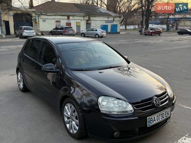 Черный Фольксваген Гольф, объемом двигателя 1.6 л и пробегом 306 тыс. км за 5500 $, фото 1 на Automoto.ua