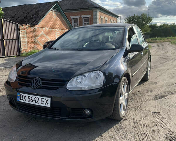 Черный Фольксваген Гольф, объемом двигателя 1.6 л и пробегом 297 тыс. км за 4900 $, фото 1 на Automoto.ua